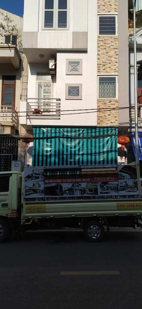 Bạt cuốn che nắng